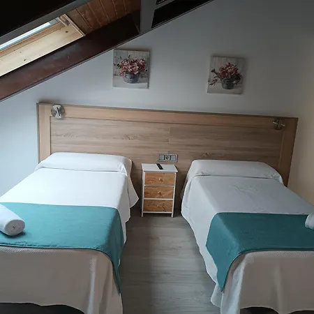 Turisticos Puerta De Leales 1-2 * Avila