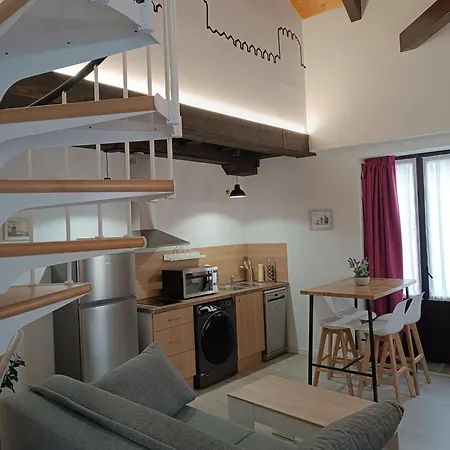 Turisticos Puerta De Leales 1-2 *